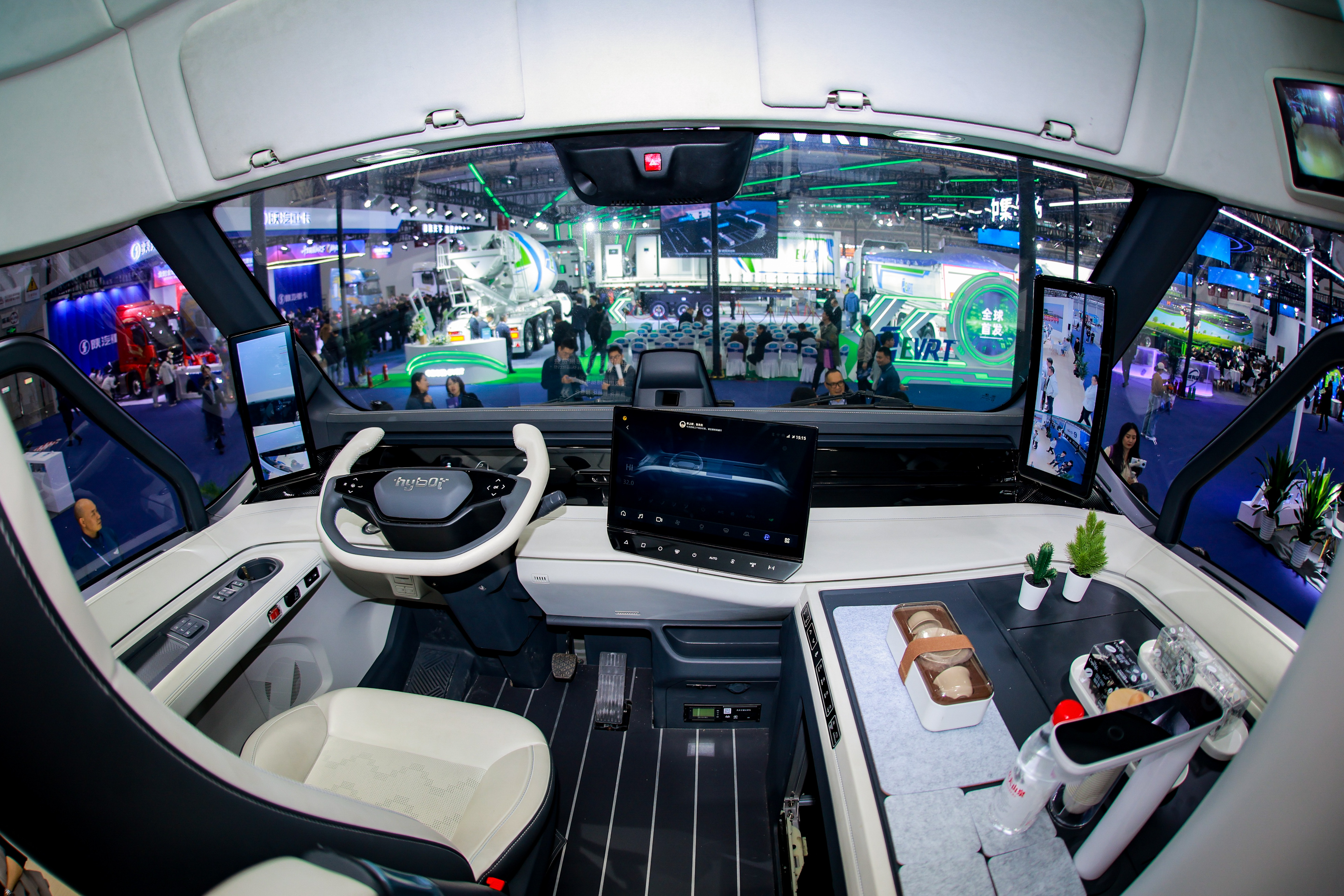 ueditor_1763342140_69479.jpg ueditor_1763342140_69479.jpg